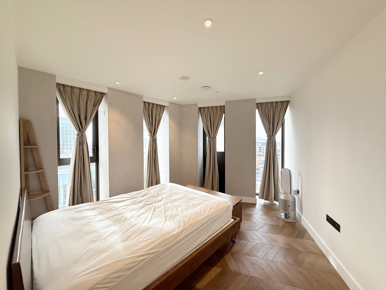 Additional image 13 of 2 Bed Flat, Newton St, WC2B, N1 7GU