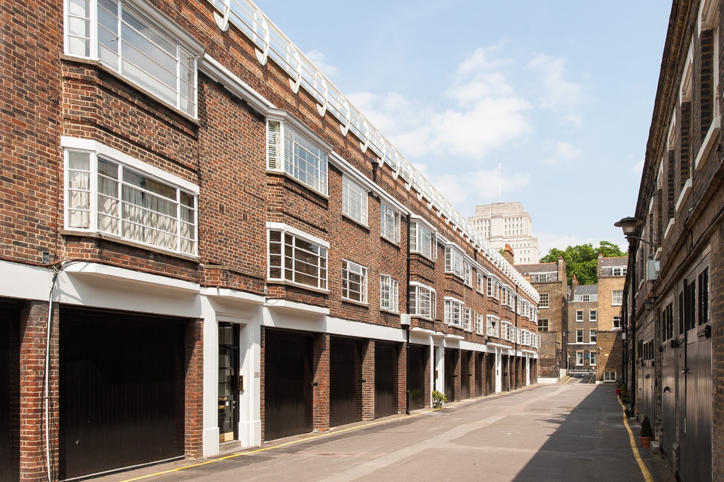 2 Bed Flat, Gower Mews Mansions, WC1E, N1 7GU