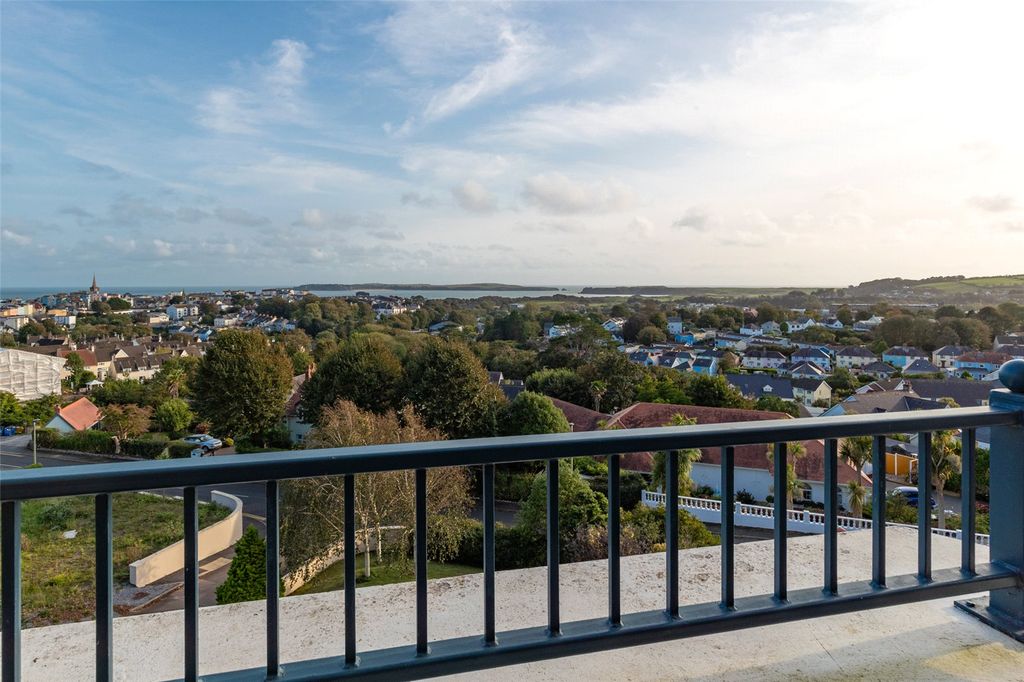 Additional image 4 of 3 bed flat for saleFlat 16 Mansion House, Bryn Y Mor, Narberth Road, Tenby, Pembrokeshire SA70