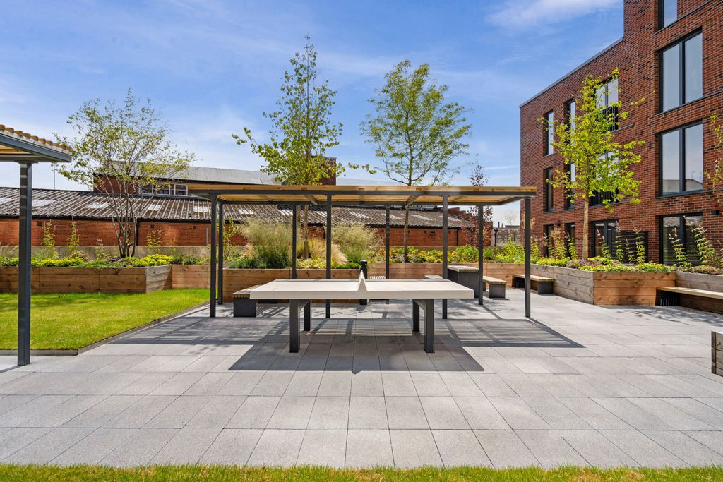 Additional image 27 of 3 bed flat for saleThe Penthouse, Springwell Gardens, Whitehall Road, Leeds LS12
