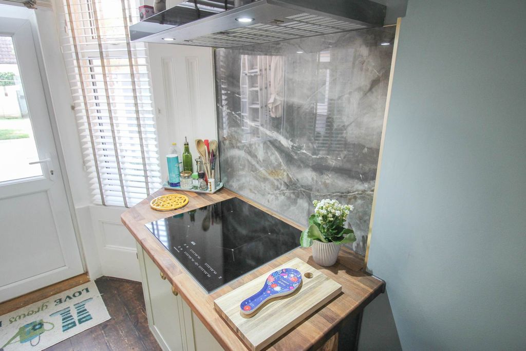 Additional image 13 of 4 bed semi-detached house for saleSevern Road, Weston-Super-Mare BS23