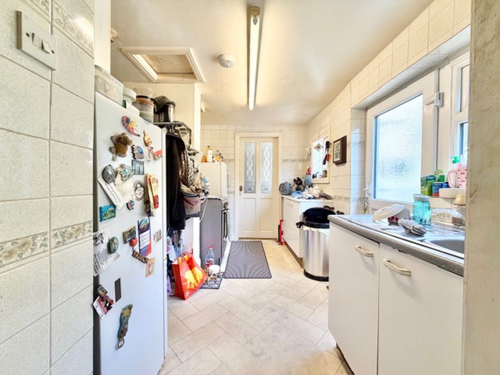 2 bed flat for saleMill Road, Cleethorpes DN35 photo 5