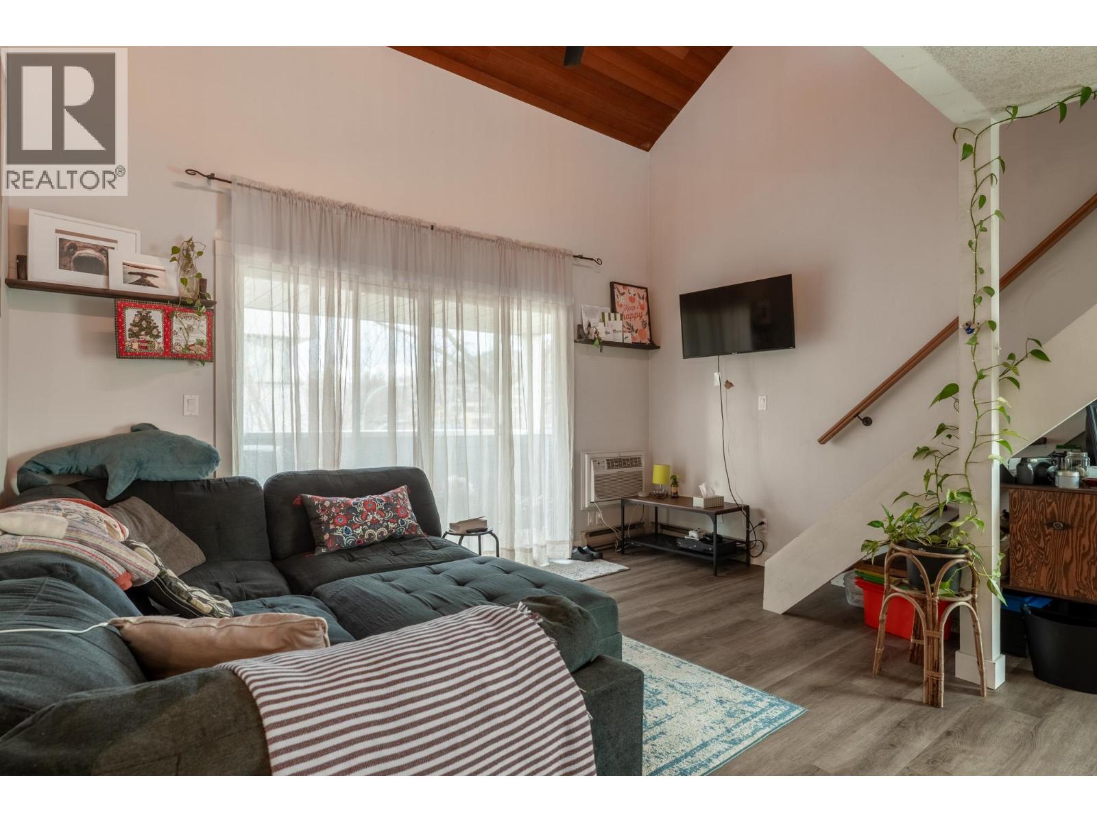 Additional image 2 of 305-1685 Ufton Court, Kelowna, BC, V1Y8G7