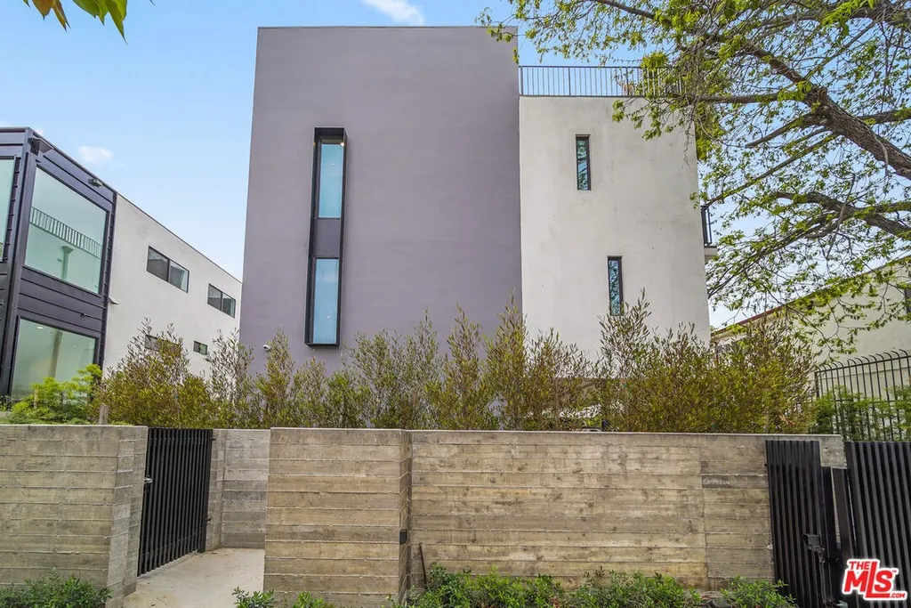 849 N Mariposa Unit 1/2, Los Angeles, CA 90029