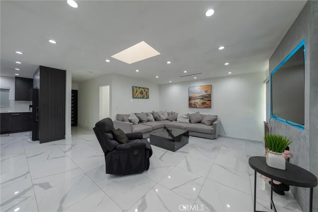 Additional image 6 of 7719 Rhodes Ave, North Hollywood, CA 91605