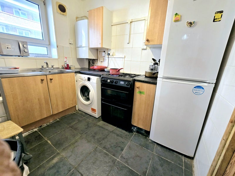 Additional image 4 of Room in a Shared Flat, Brushfield St, E1, N1 7GU