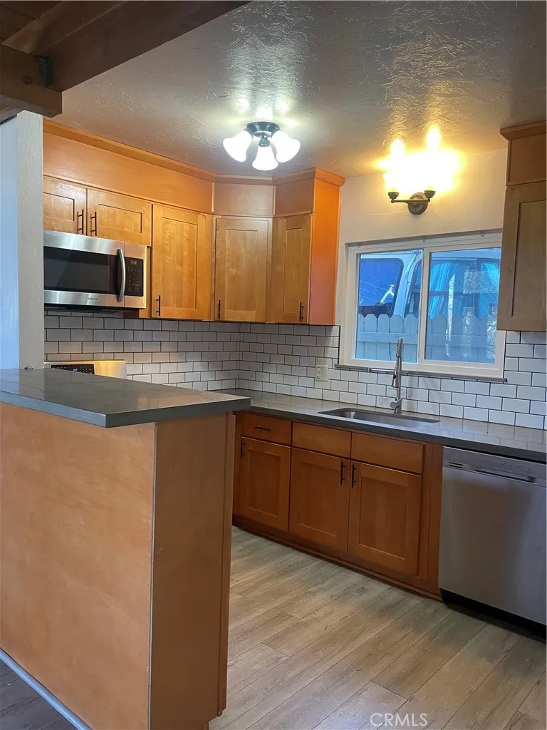 Additional image 56 of 29392 Lake View Dr, Cedar Glen, CA 92321