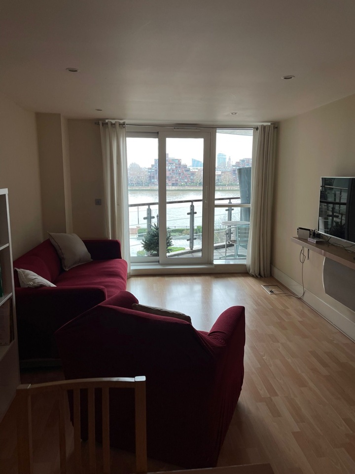 Room in a Shared Flat, St George Wharf, SW8, N1 7GU