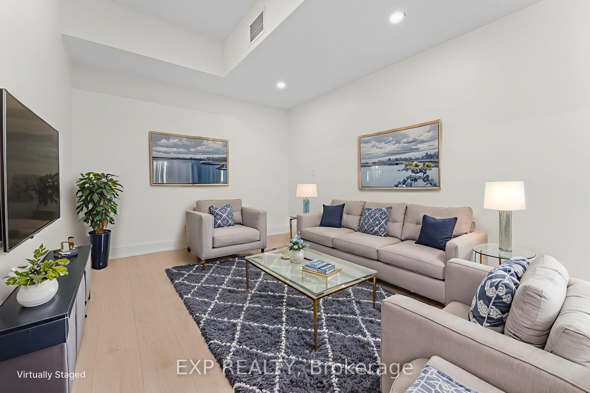 Additional image 3 of Unit #2-1558 Queen Street E, Toronto, ON, M4L 1E8
