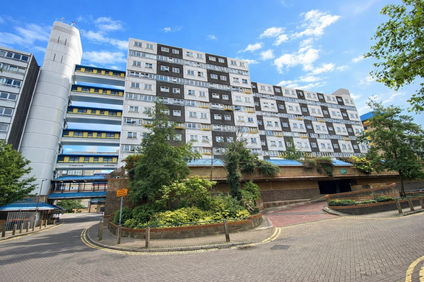 1 Bed Flat, Charlotte Despard Avenue, SW11, SW11 5JB