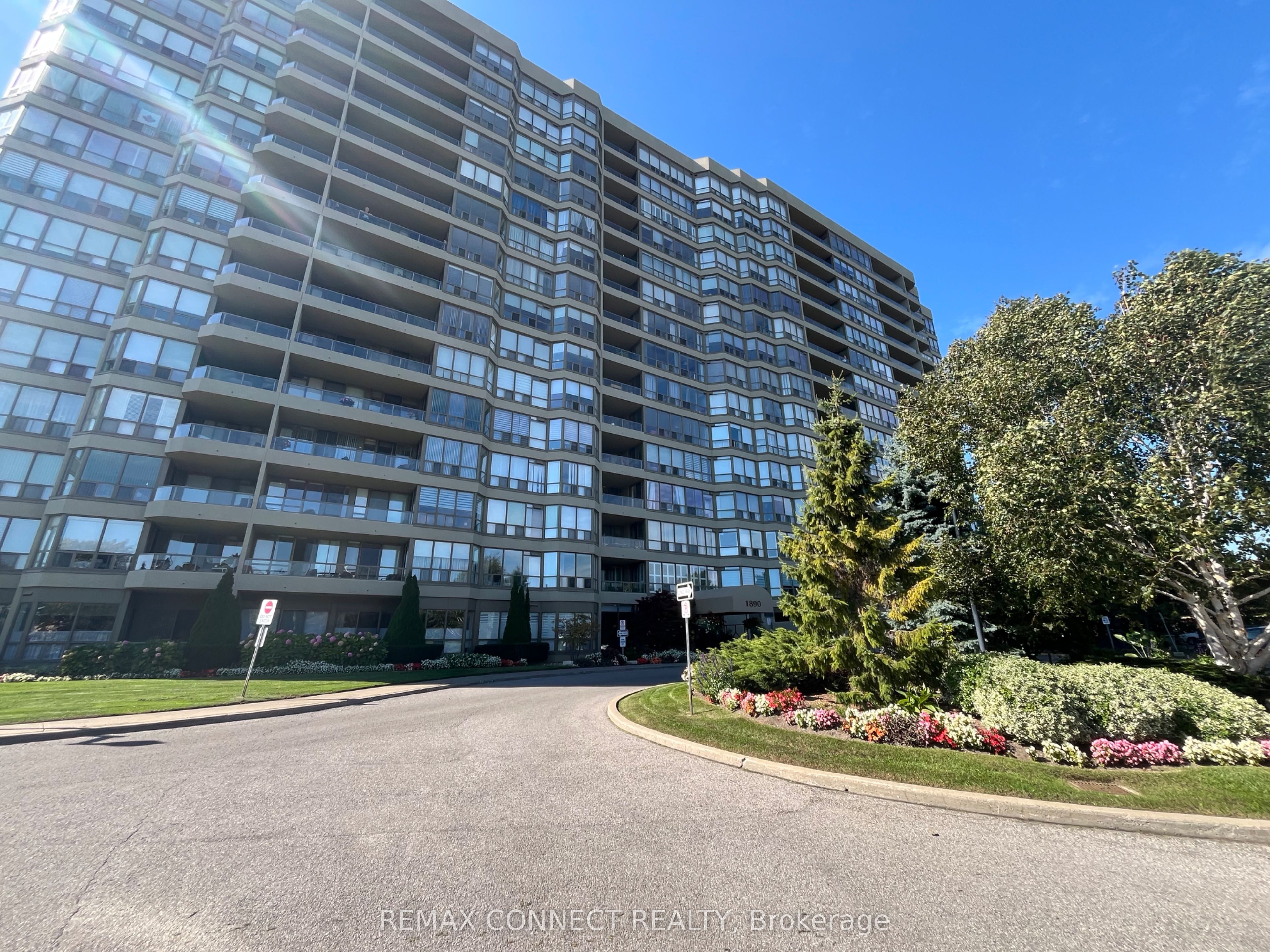 1516-1890 Valley Farm Road, Pickering, ON, L1V 6B4