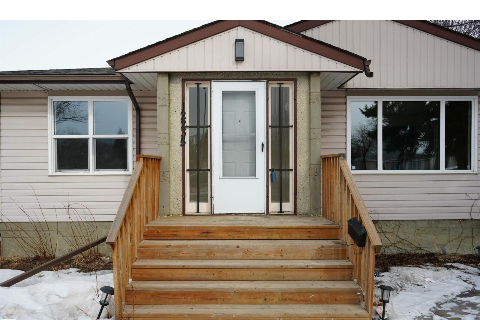 Additional image 8 of 12235 St Albert Trail NW, Edmonton, AB, T5L4G7