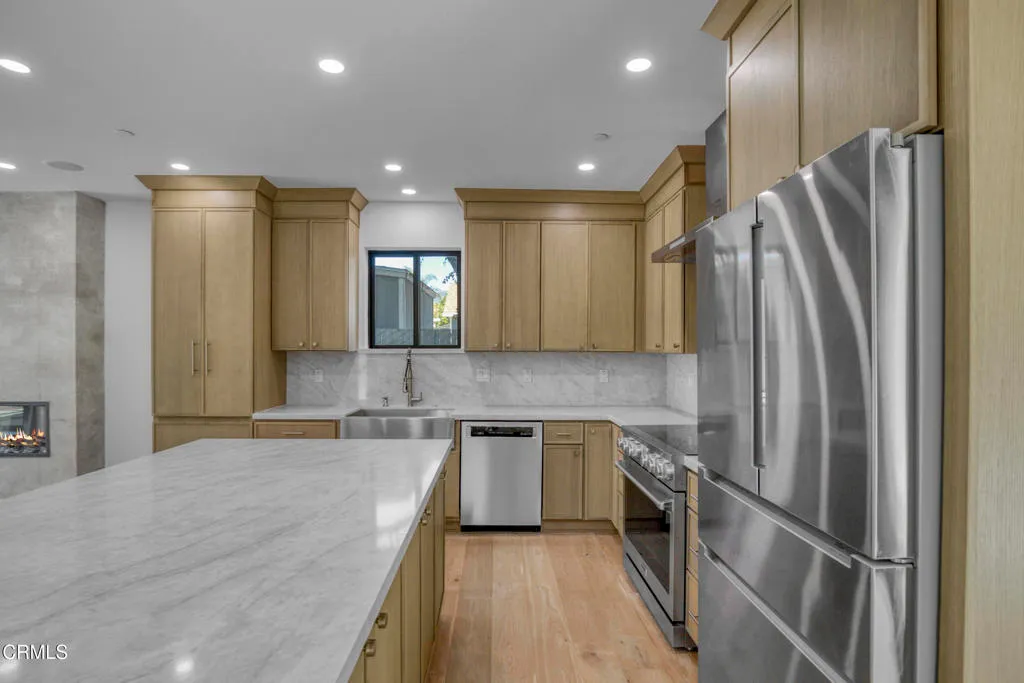 Additional image 36 of 611 W Claremont Street, Pasadena, CA