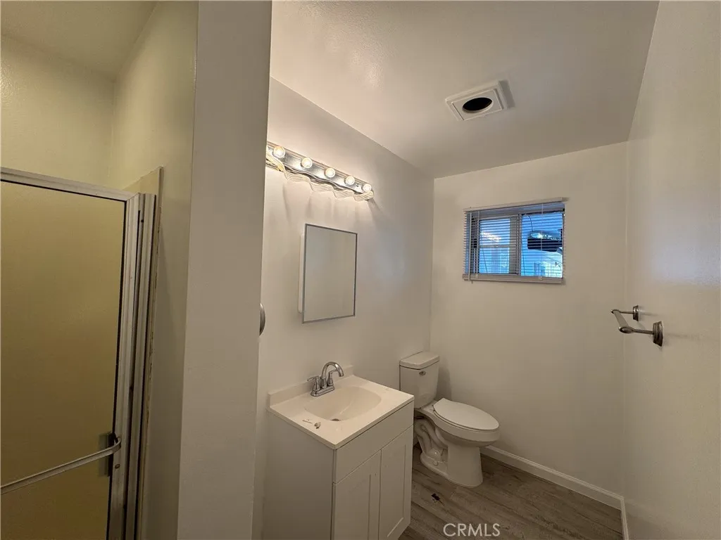 Additional image 12 of 19351 Strathern St, Reseda, CA 91335