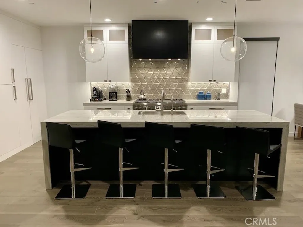 Additional image 13 of 116 W Channel Islands Boulevard, Oxnard, CA 93035