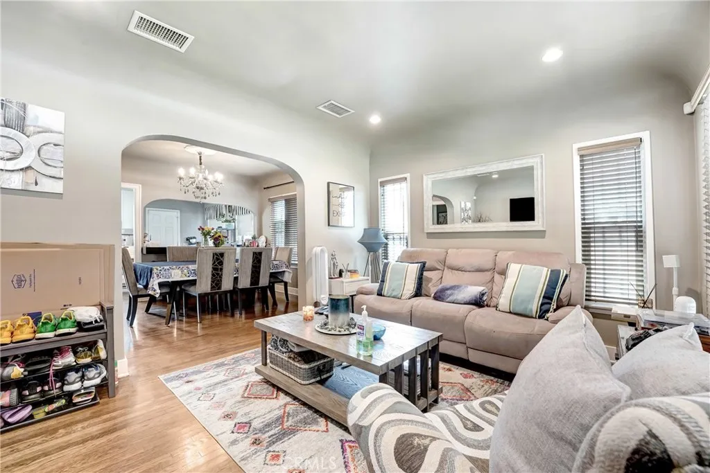 Additional image 8 of 1982 Corson St, Pasadena, CA 91107