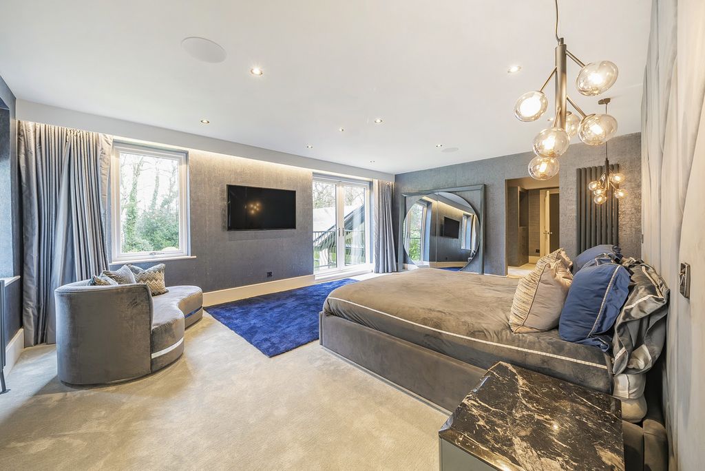 Additional image 18 of 7 bed detached house for saleLing Lane, Leeds LS14