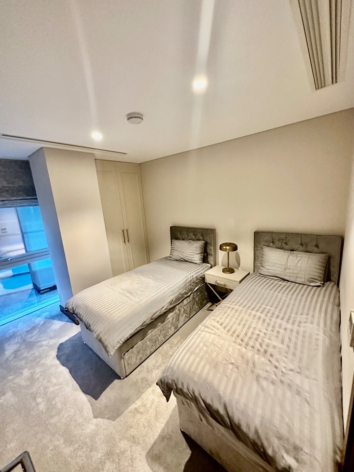 Additional image 6 of 2 Bed Flat, Queenstown Road, SW11, N1 7GU