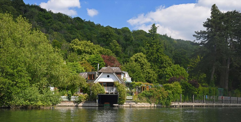 Additional image 28 of 5 bed detached house for saleWargrave Road, Henley-On-Thames RG9