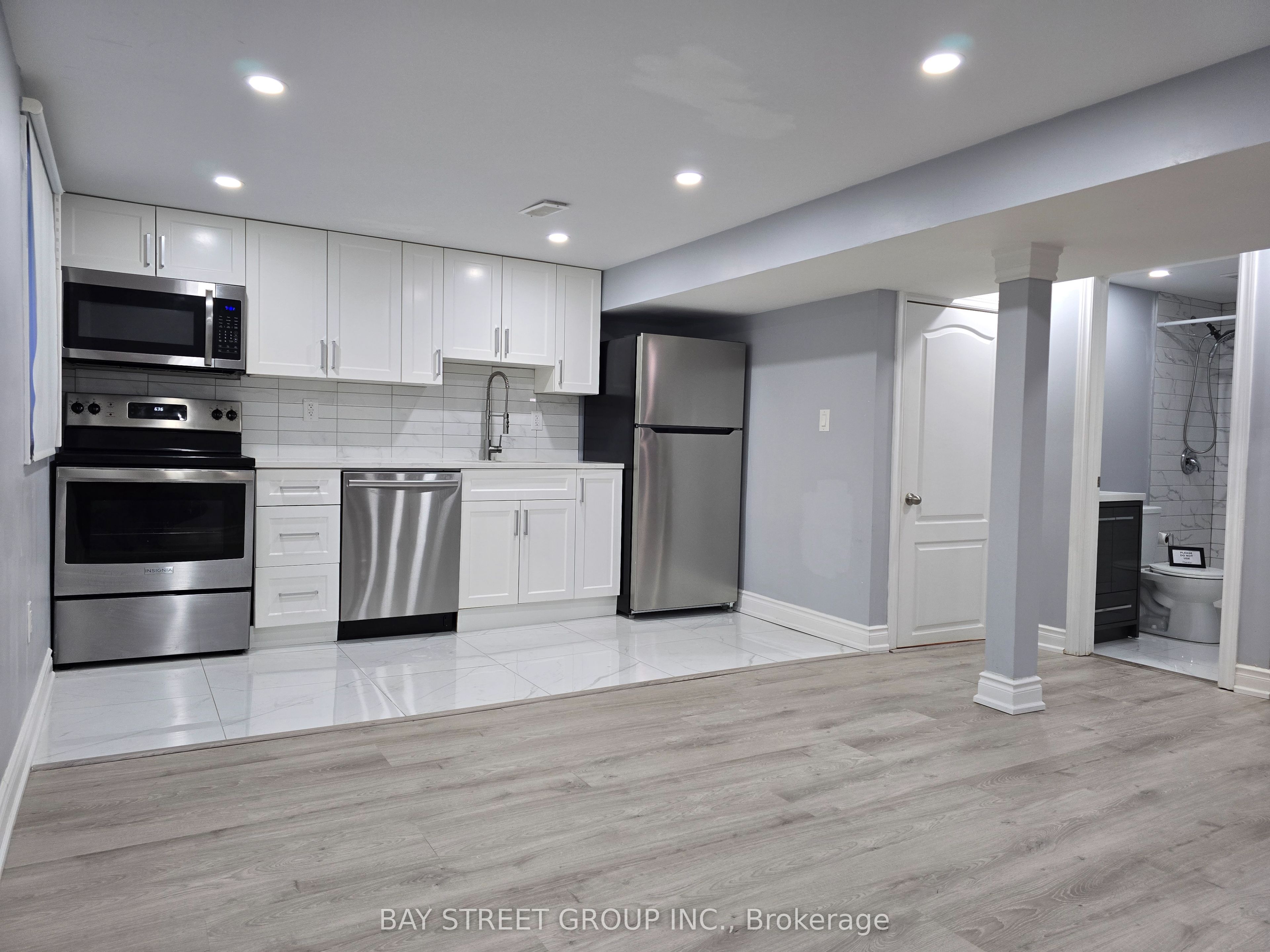 Lower-366 East 23rd Street, Hamilton, ON, L8V 2X6