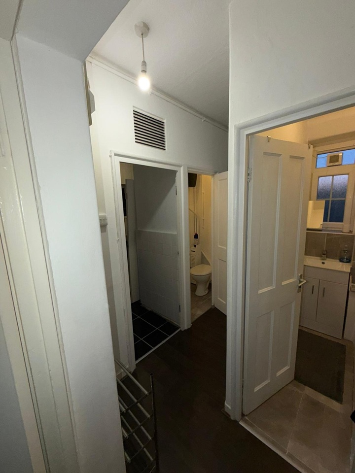 Additional image 4 of Studio Flat, Aylesford House, SE1, N1 7GU