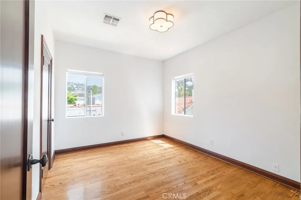 Additional image 58 of 1949 N Catalina Street, County - Los Angeles, CA 90027