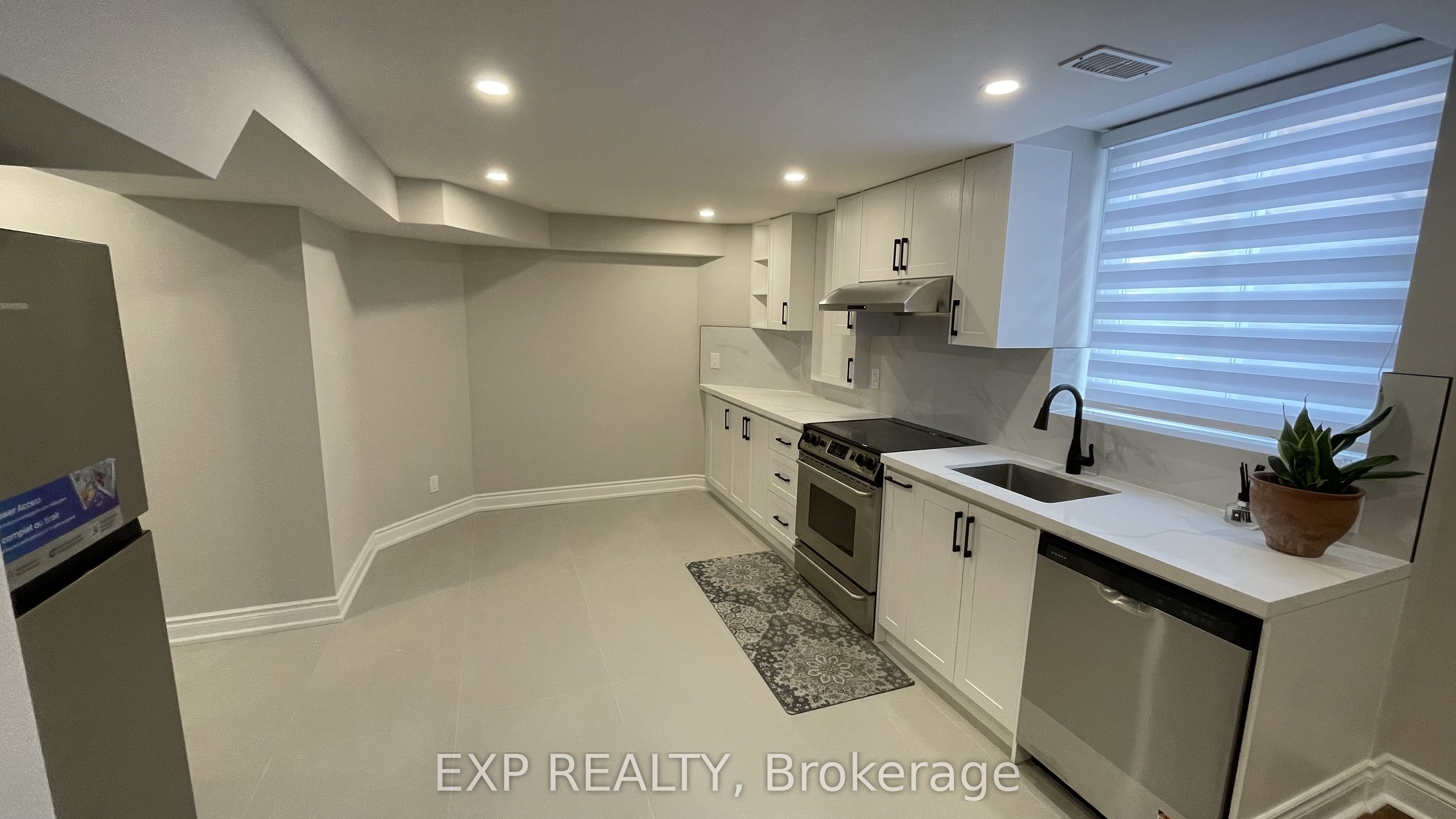 Additional image 3 of Basement-94 Lensmith Drive, Aurora, ON, L4G 6R9