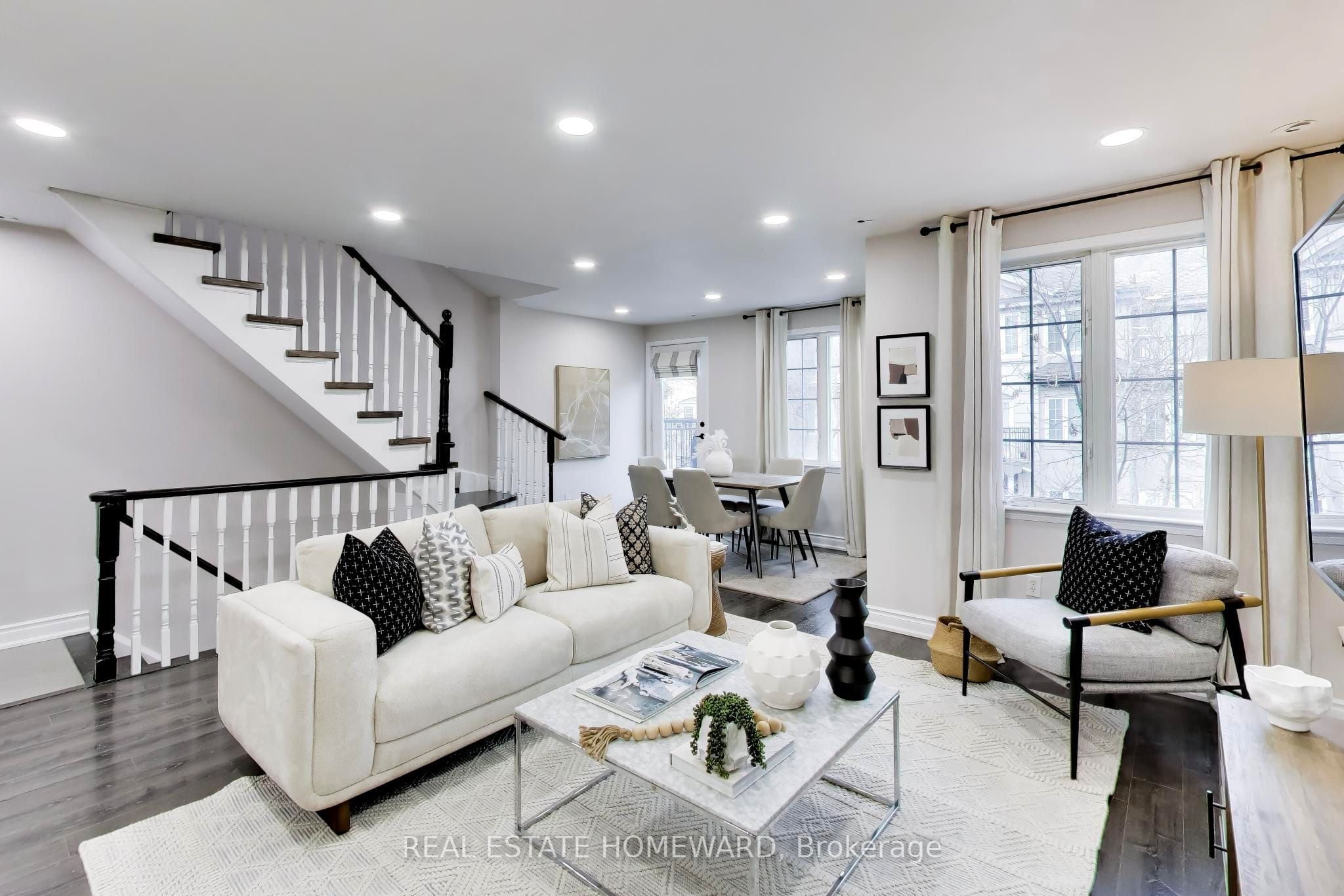 Additional image 2 of B16-108 Finch Avenue W, Toronto, ON, M2N 6W6