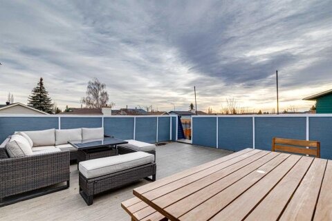 Additional image 8 of 44 Shawcliffe Bay SW, Calgary, AB, T2Y1H1