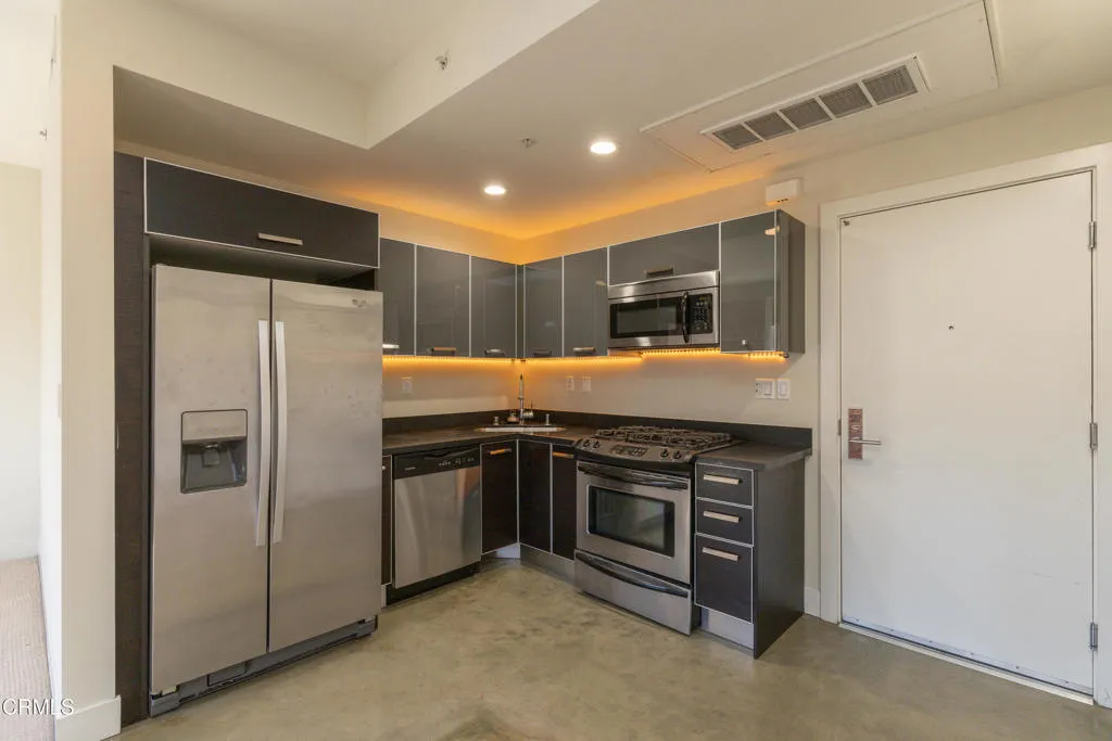 Additional image 4 of 139 S Los Robles Avenue Unit 303, Pasadena, CA 91101