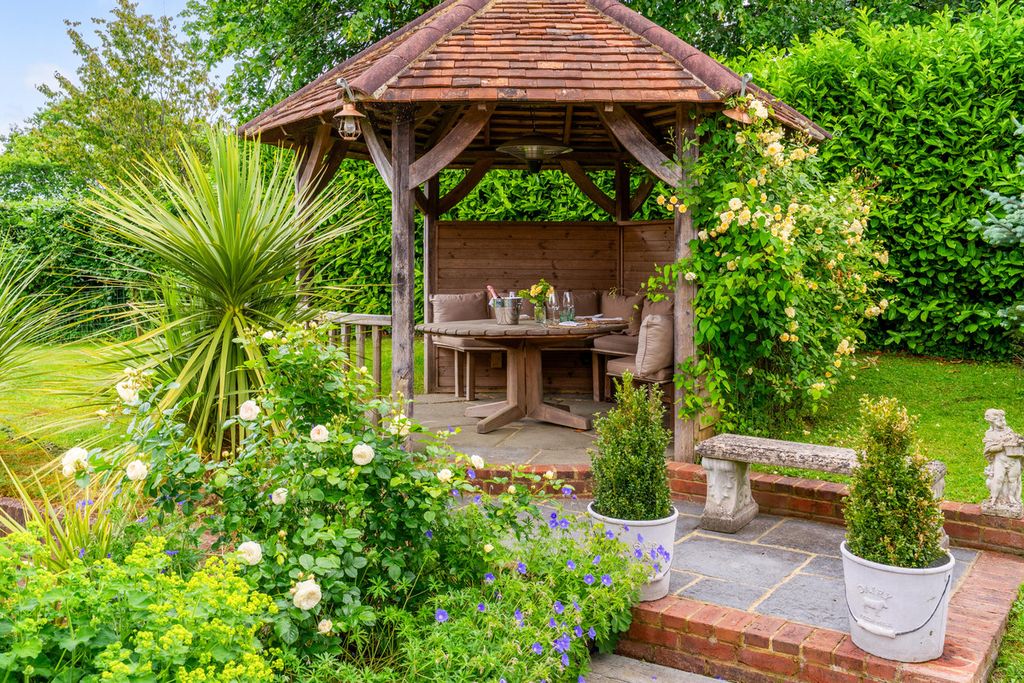 Additional image 17 of 5 bed detached house for saleRemenham Hill Henley-On-Thames, Oxfordshire RG9