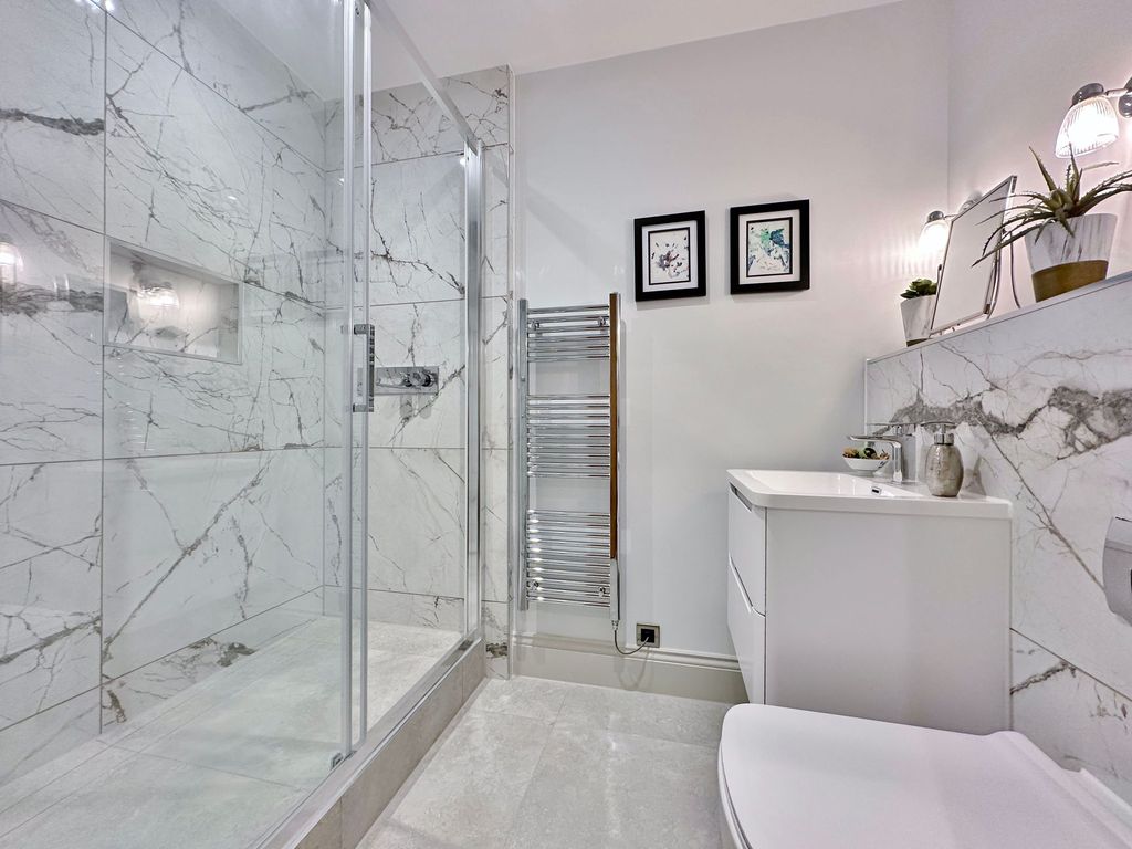 Additional image 19 of 2 bed flat for saleOldfield Drive, Heswall CH60