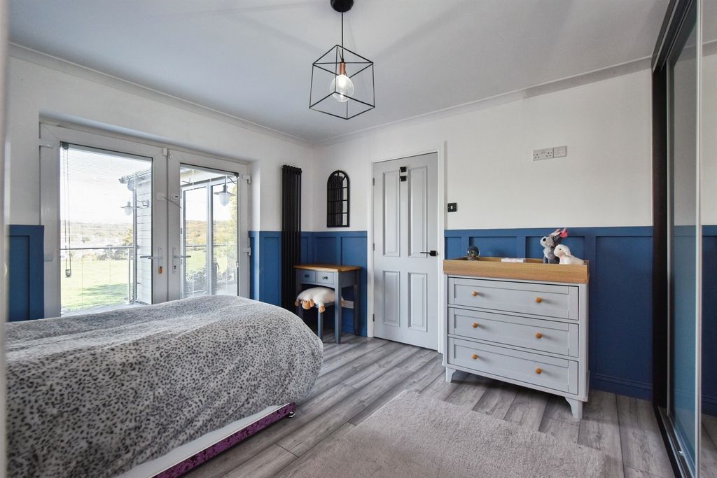 Additional image 26 of 4 bed detached house for saleThe Oaks, Quakers Yard, Treharris CF46