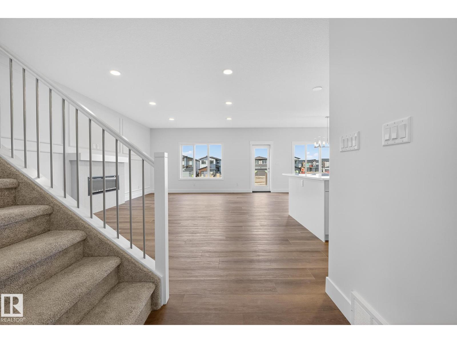 Additional image 6 of 7091 Kiviaq Crescent SW, Edmonton, AB, T6W5N7