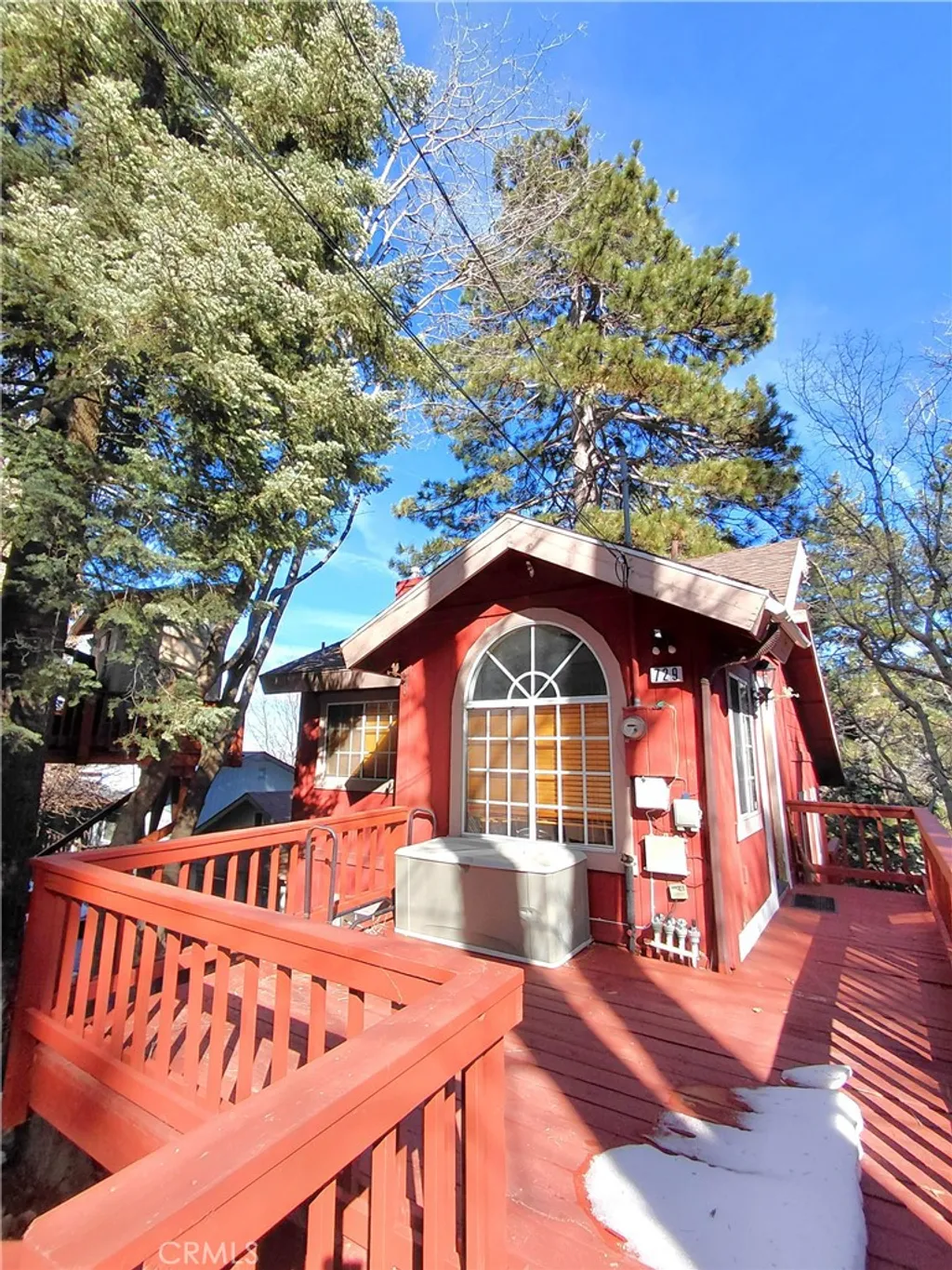 Additional image 2 of 729 E Victoria Court, Lake Arrowhead, CA 92352