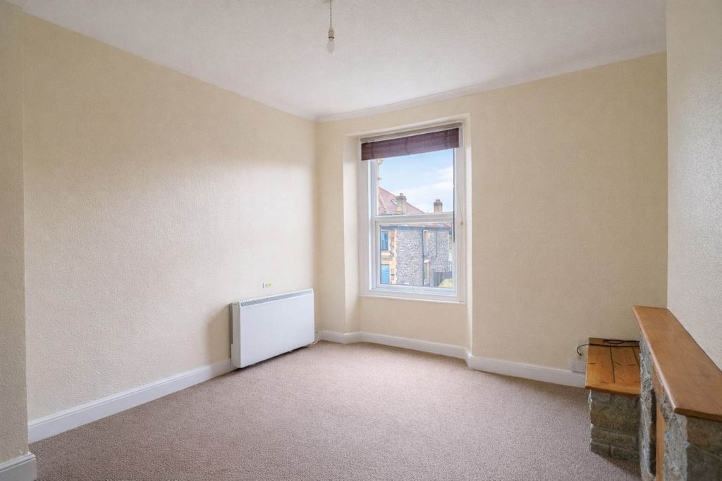 2 bed flat for saleMilton Road, Weston-Super-Mare BS23 photo 5