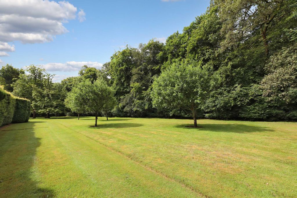 Additional image 18 of 6 bed detached house for saleColmore Lane, Kingwood, Henley-On-Thames, Oxfordshire RG9