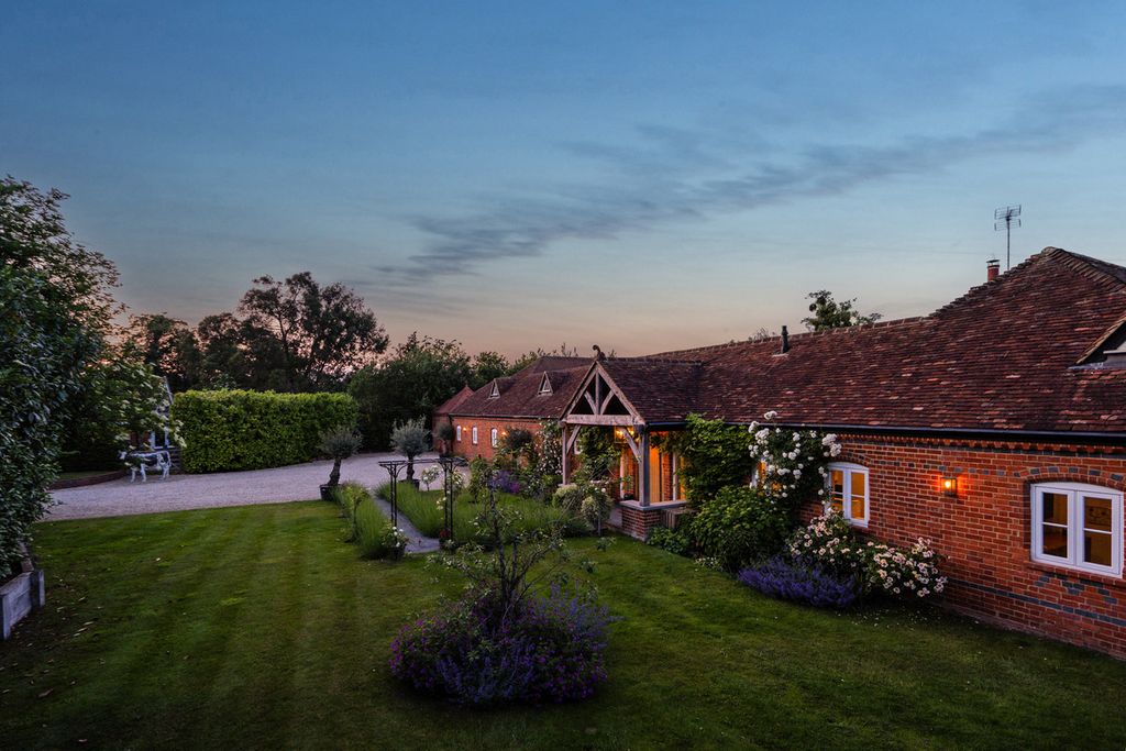 Additional image 14 of 5 bed detached house for saleRemenham Hill Henley-On-Thames, Oxfordshire RG9