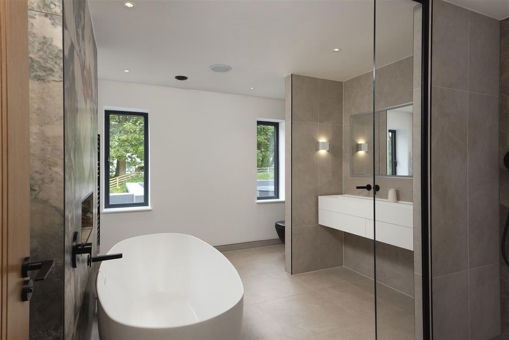 Additional image 25 of 5 bed detached house for saleCrocodile House, Manor Gardens, Thorner, Leeds LS14