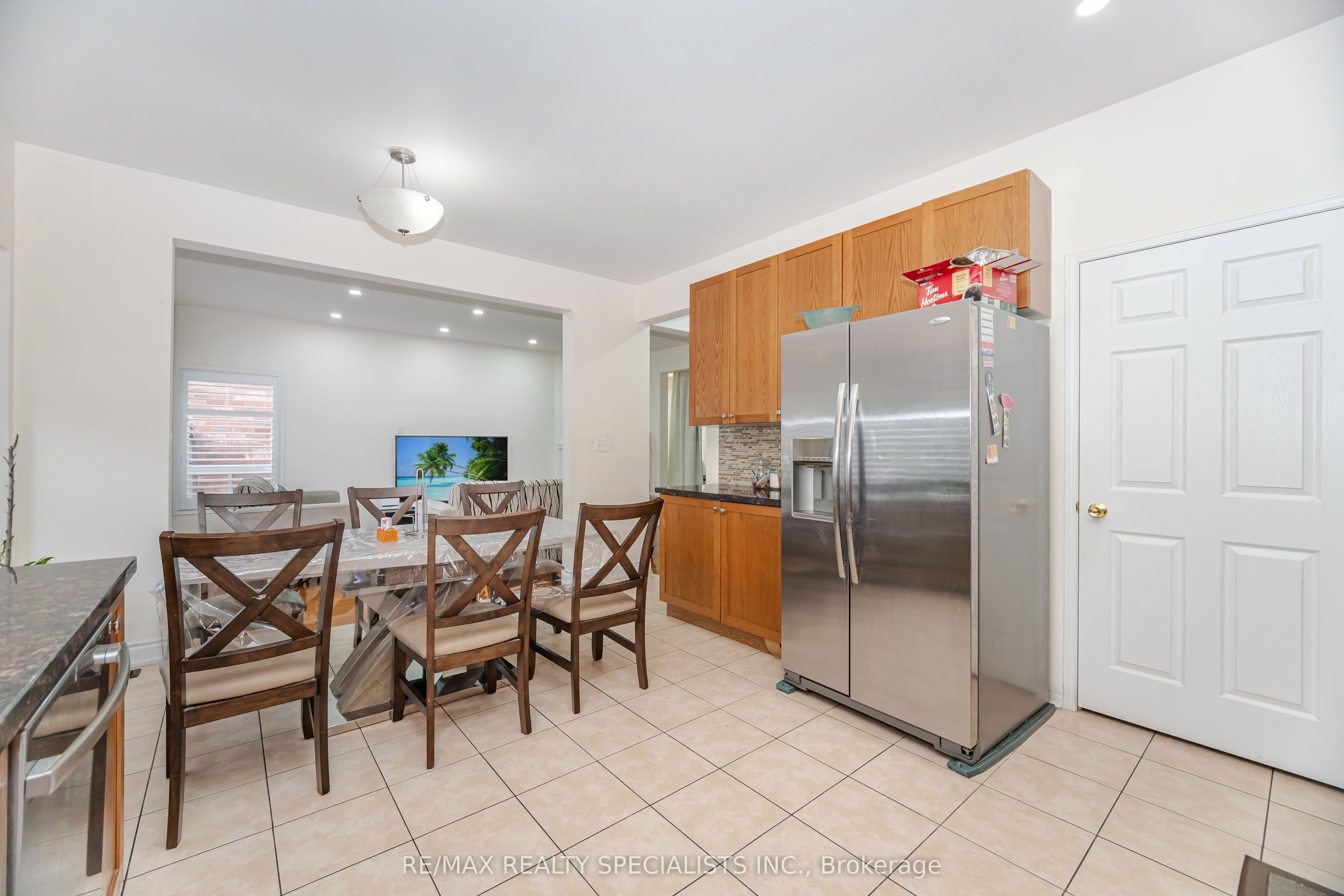 Additional image 5 of 23 Personna Circle