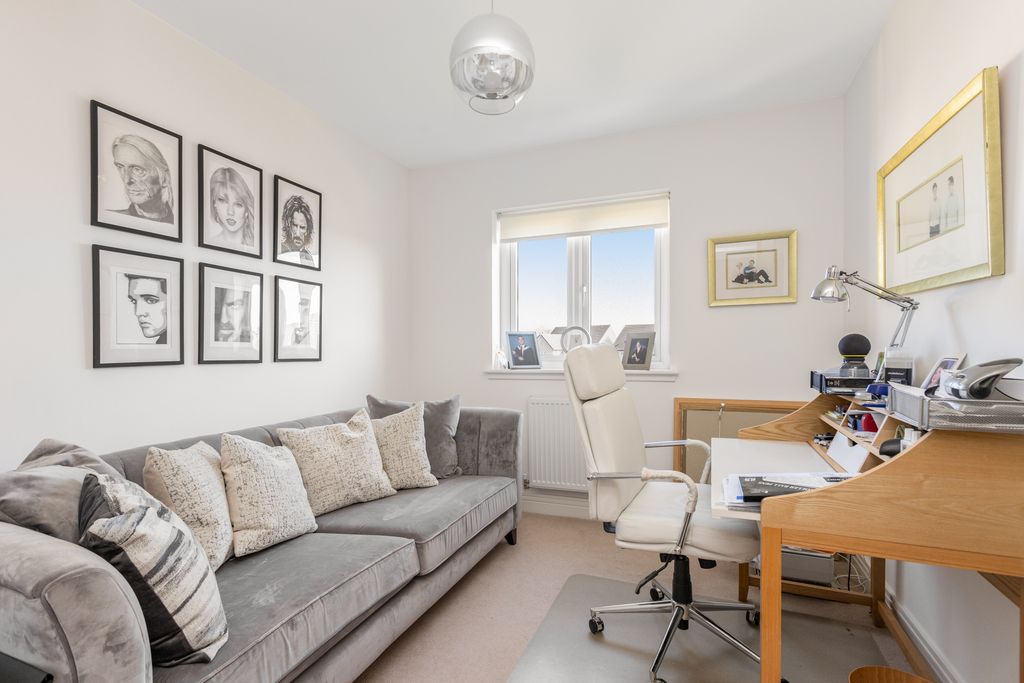 Additional image 21 of 5 bed detached house for sale29 Ashgrove Gardens, Loanhead EH20