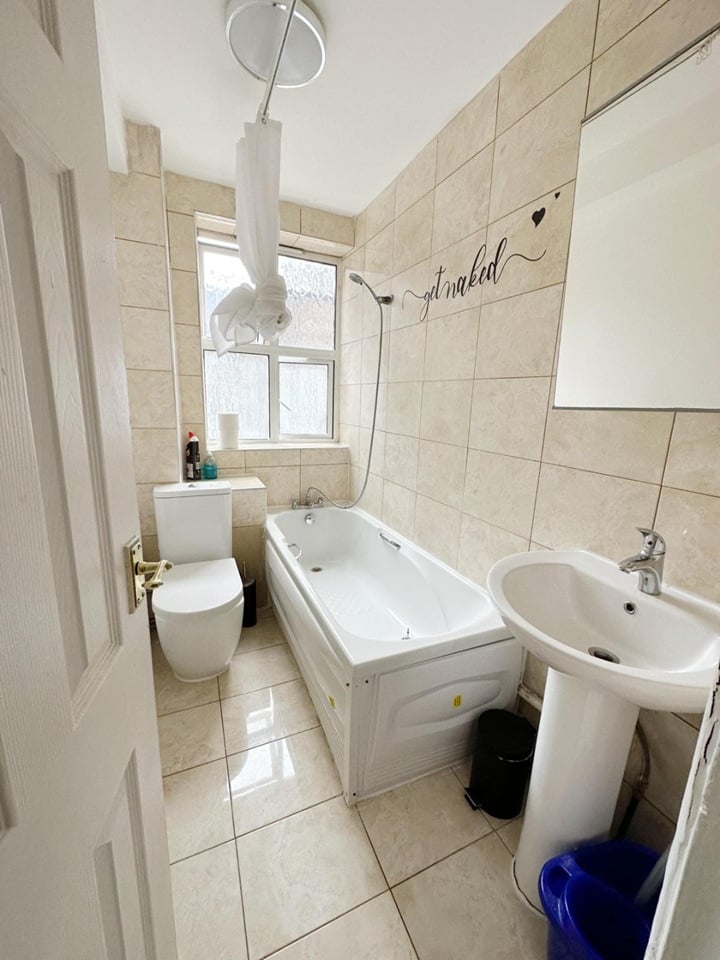 Additional image 4 of Room in a Shared Flat, Park West, W2, N1 7GU