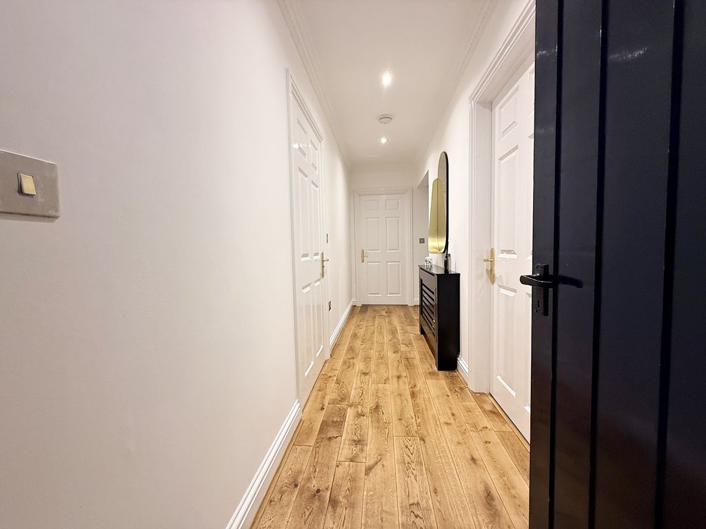 2 bed flat for saleWestern Courtyard, Talygarn, Pontyclun, Rhondda Cynon Taff. CF72 photo 5