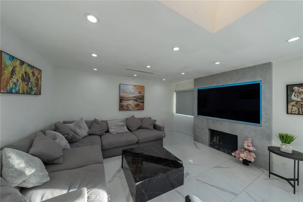 Additional image 22 of 7719 Rhodes Ave, North Hollywood, CA 91605