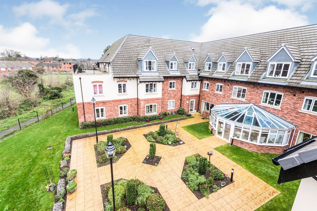 Additional image 4 of 2 bed flat for saleTumim Court, Wallingford OX10
