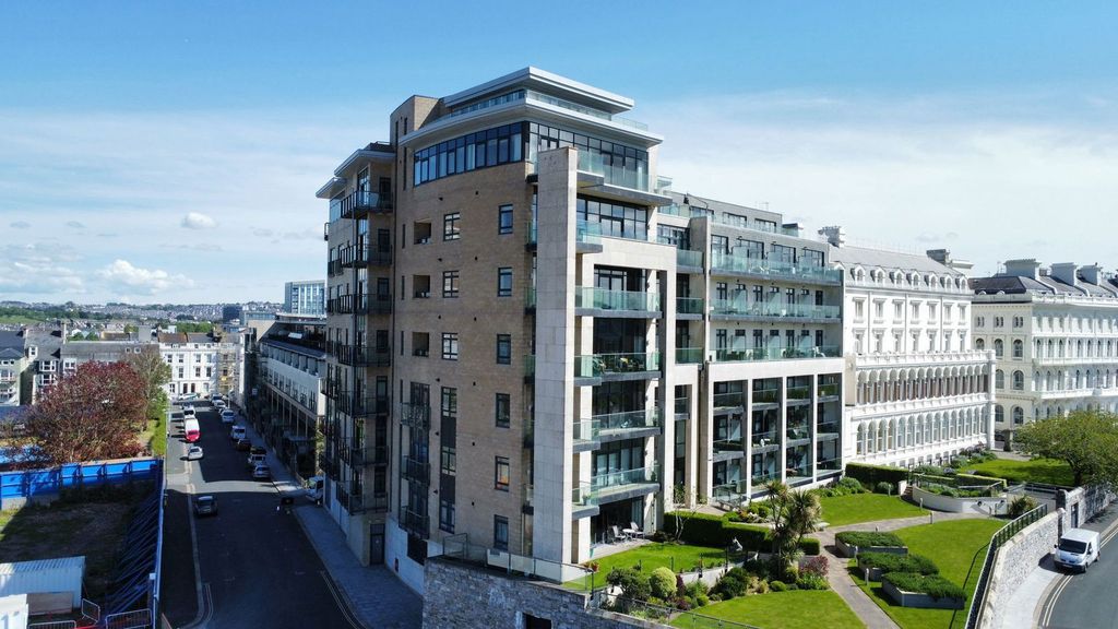 Additional image 5 of 2 bed flat for saleCliff Road, The Hoe, Plymouth PL1