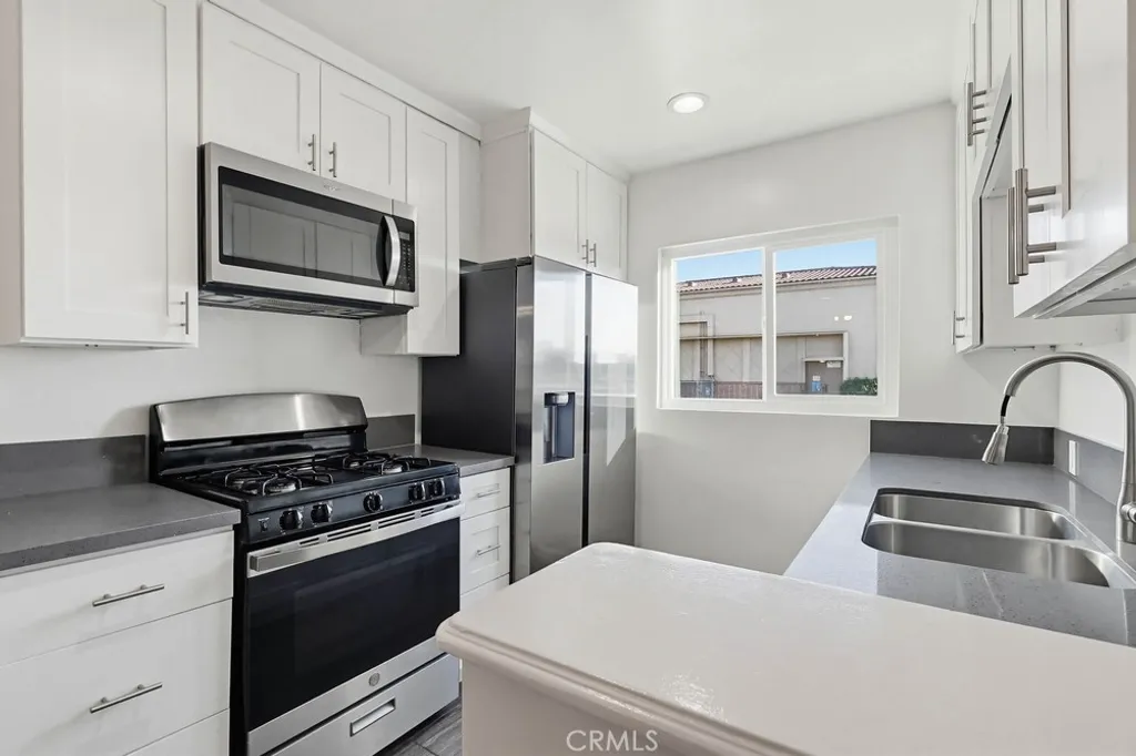 Additional image 5 of 6065 Pickford Place Unit 1, Los Angeles, CA 90035