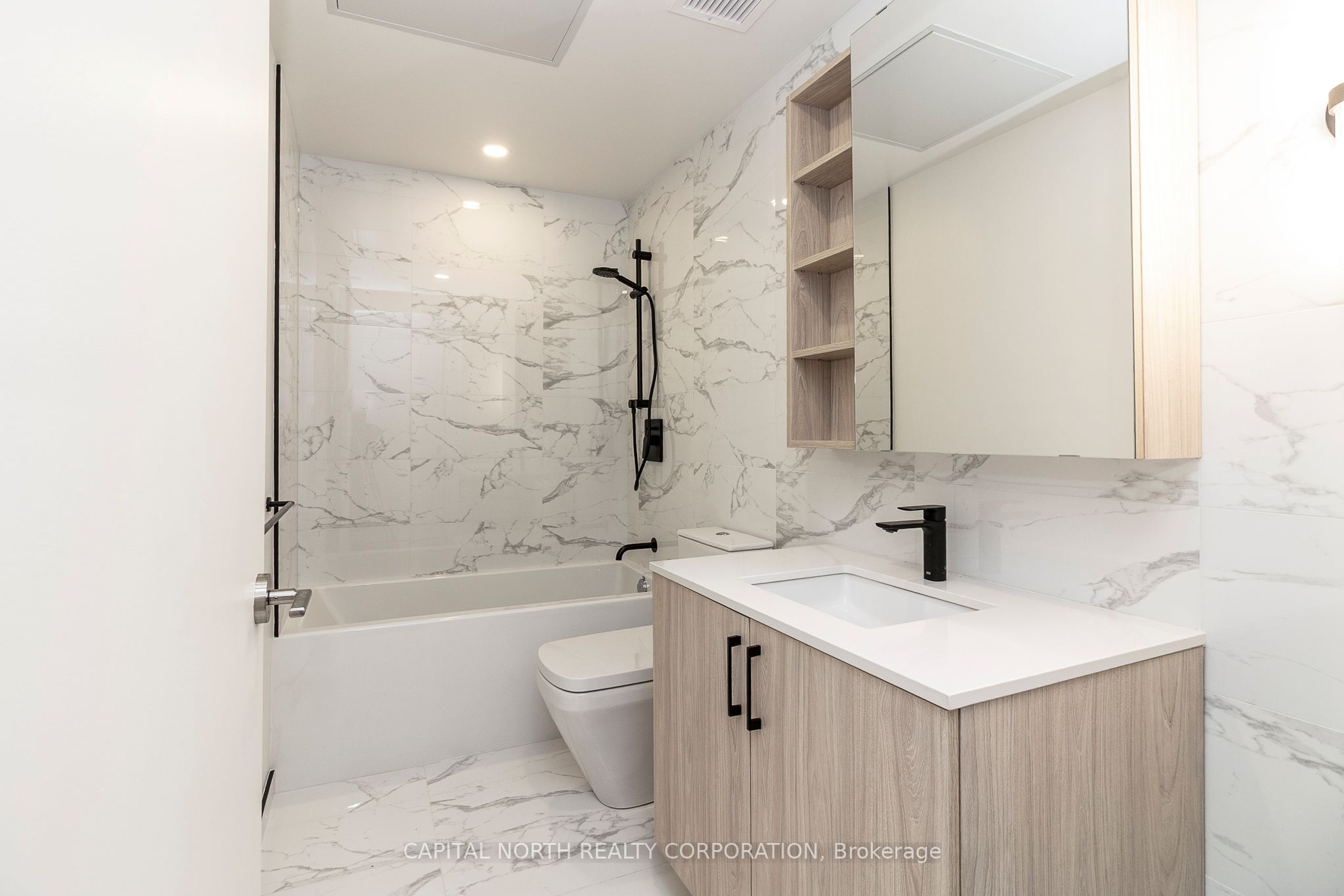 Additional image 5 of 709-689 The Queensway N/a, Toronto, ON, M8Y 0C8