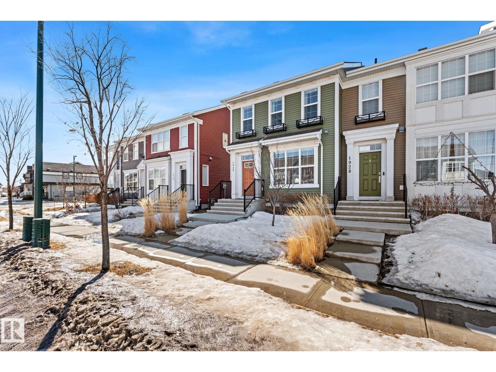 Additional image 3 of 1926 24 Street NW, Edmonton, AB, T6T2C9