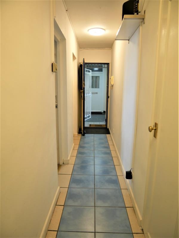 Additional image 3 of 2 Bed Flat, Hall St, EC1V, N1 7GU